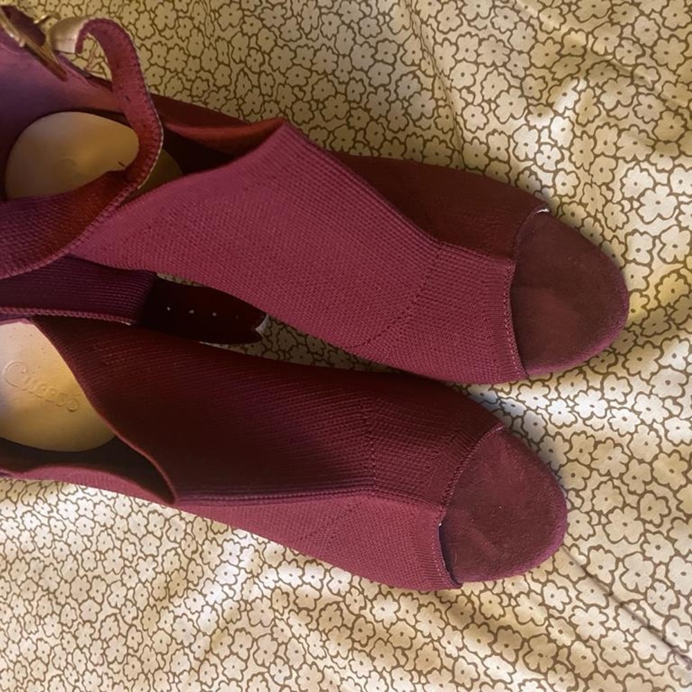 Heels - Picture 4 of 4